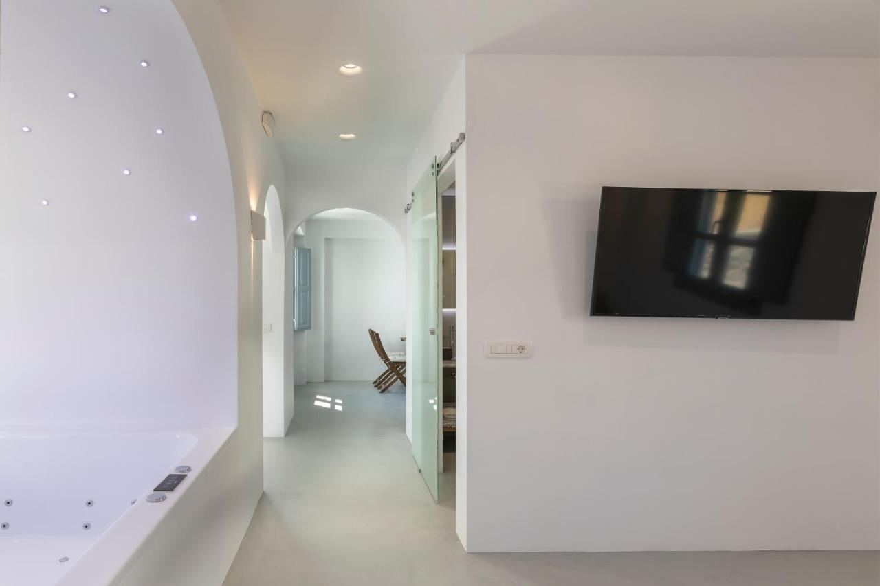 BlackStone Luxury Suites Emporio  Extérieur photo