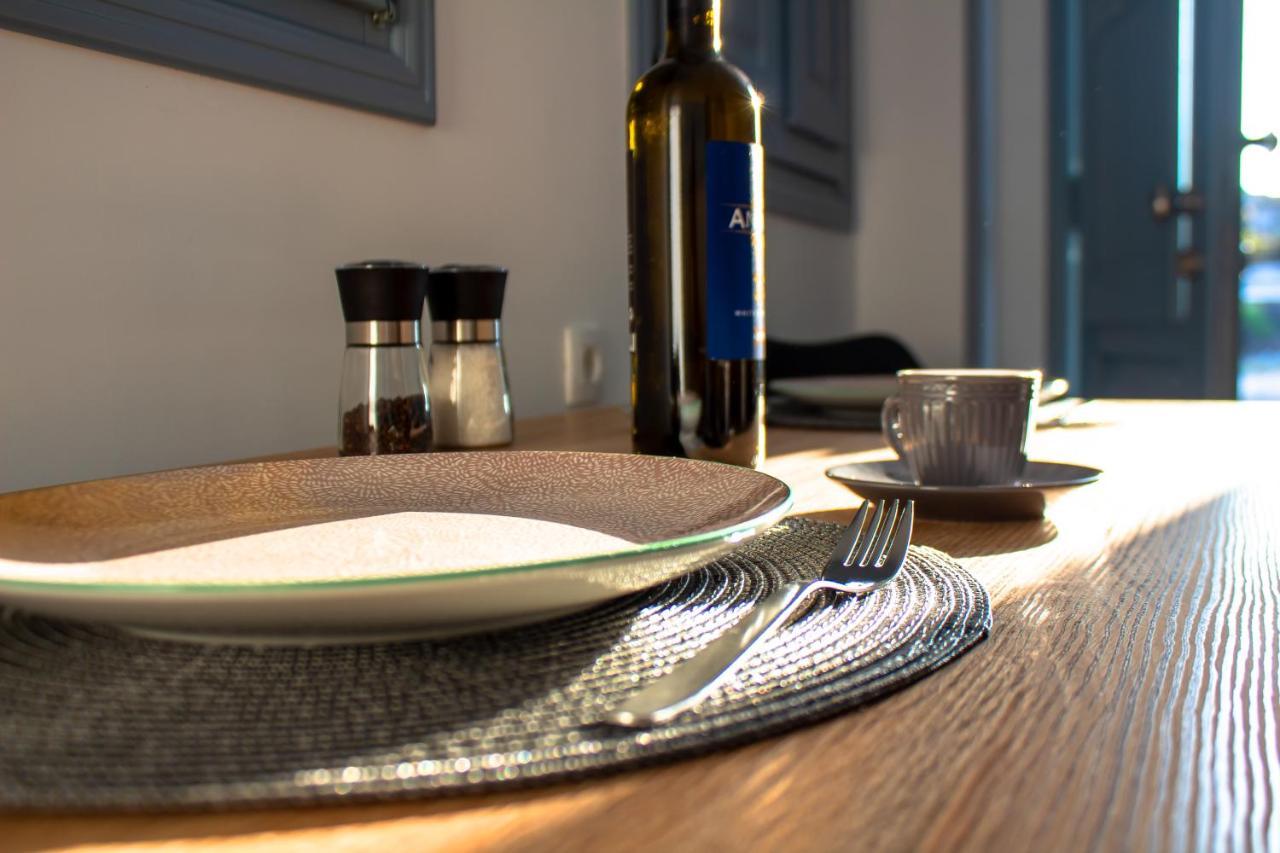 BlackStone Luxury Suites Emporio  Extérieur photo