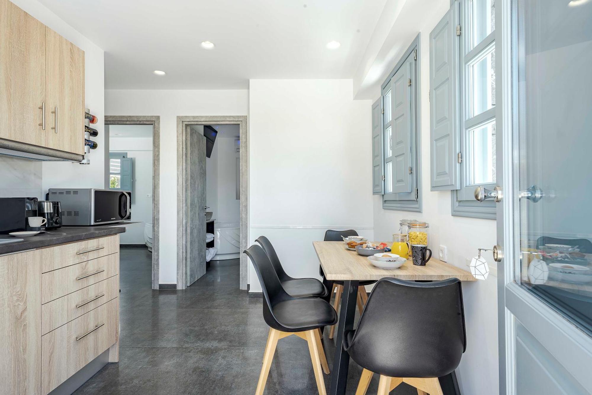 BlackStone Luxury Suites Emporio  Extérieur photo