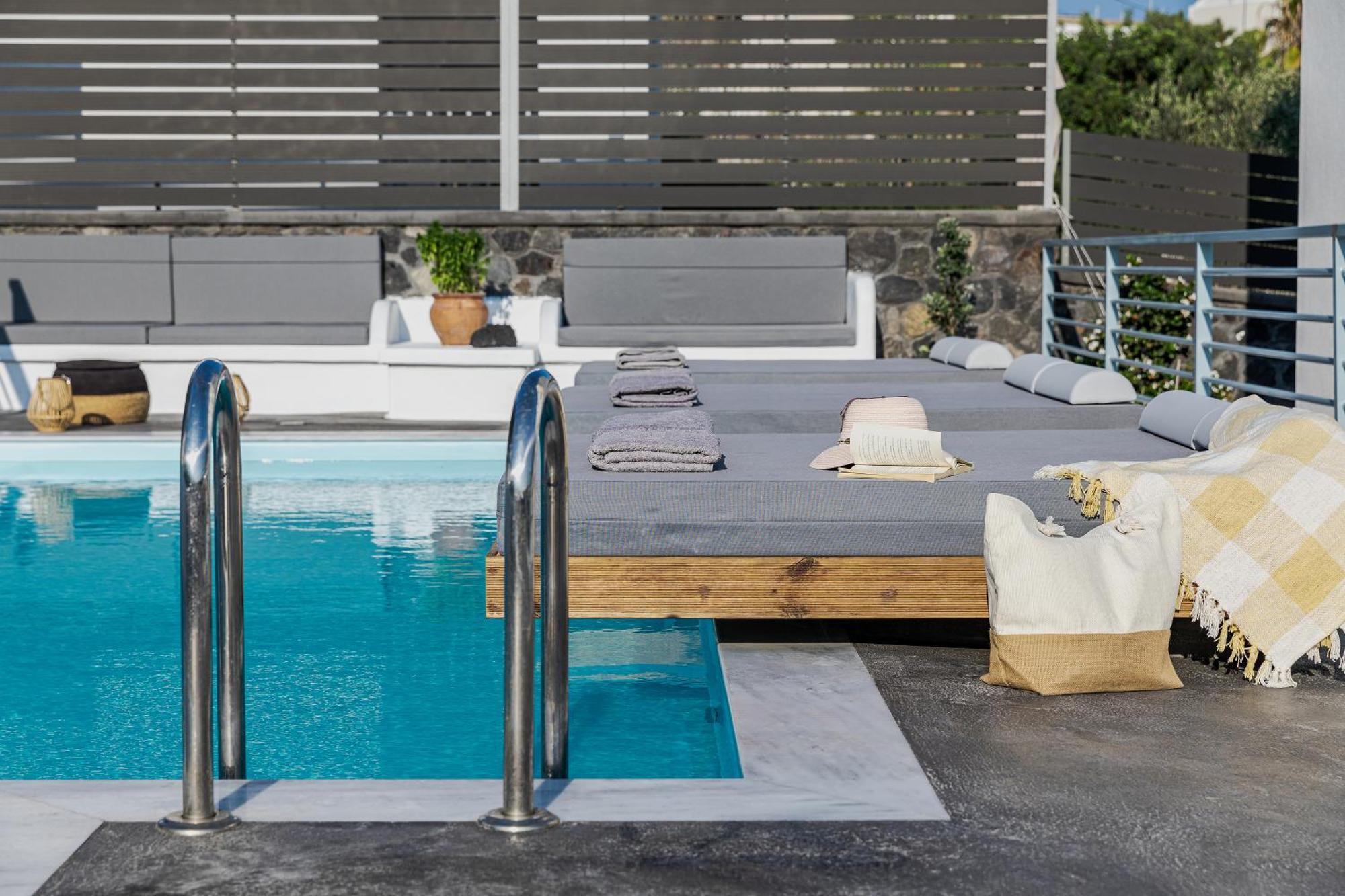BlackStone Luxury Suites Emporio  Extérieur photo