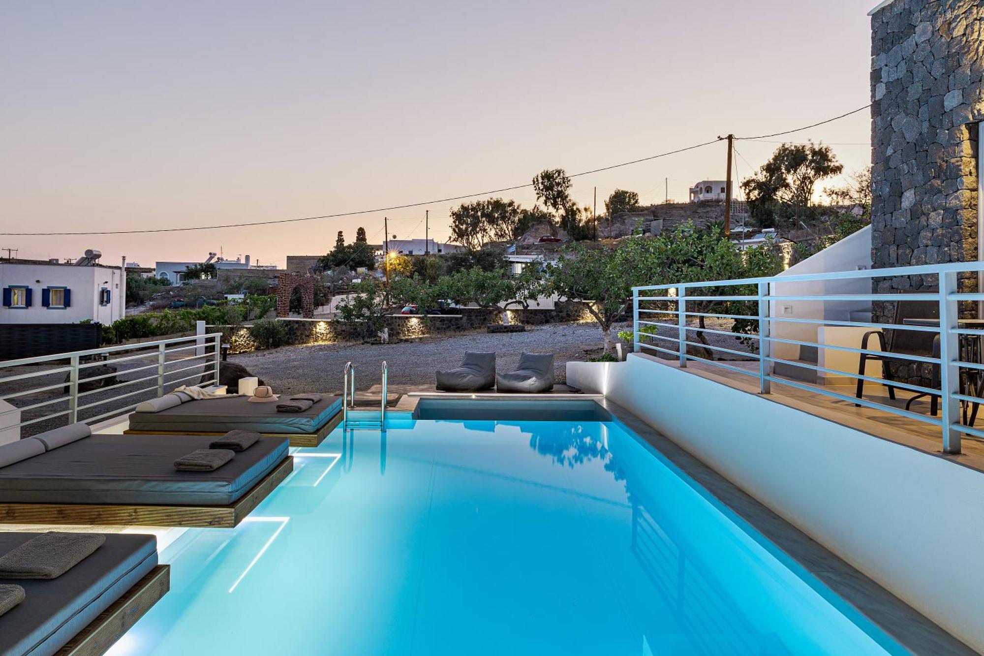 BlackStone Luxury Suites Emporio  Extérieur photo