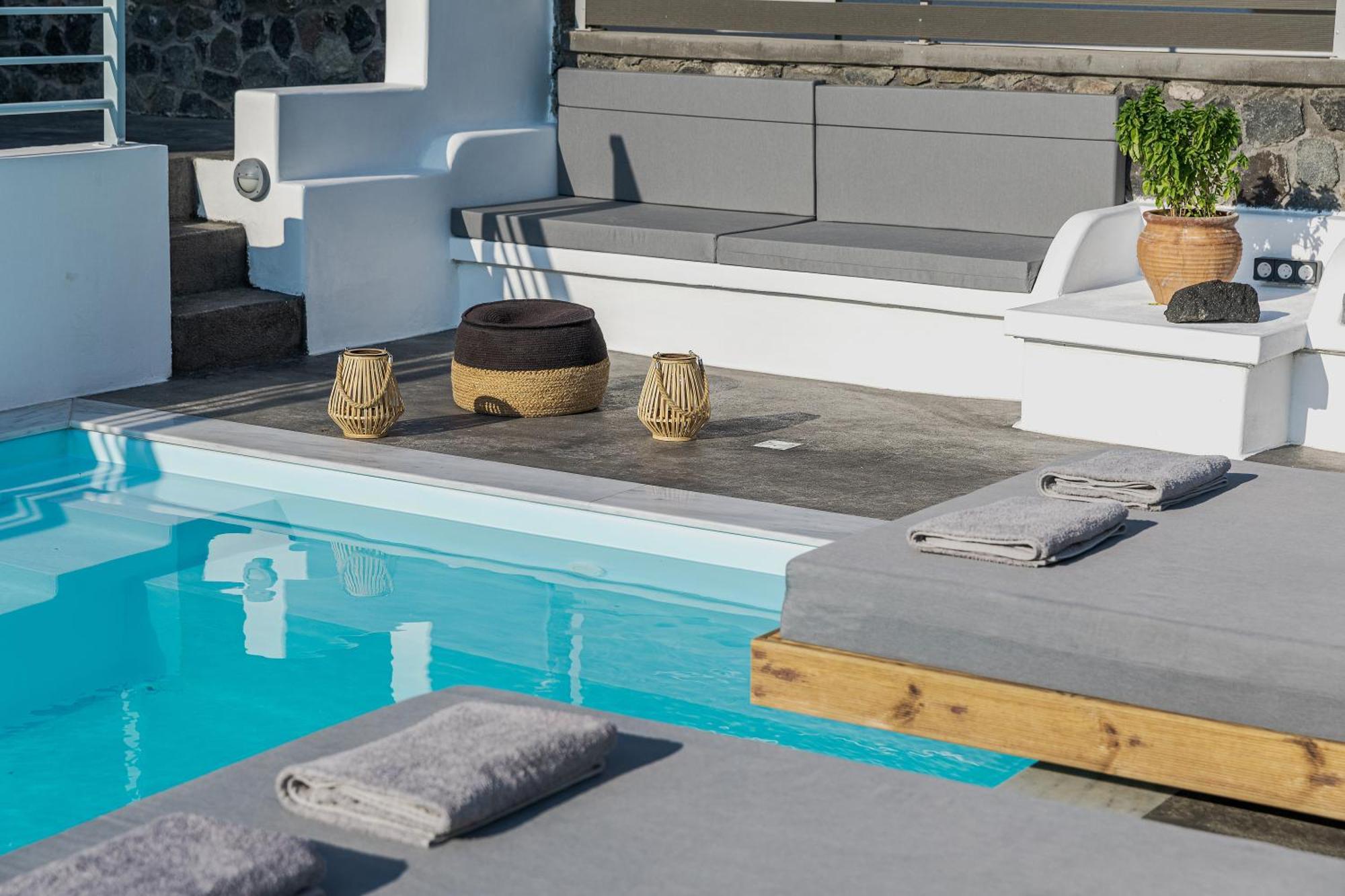 BlackStone Luxury Suites Emporio  Extérieur photo
